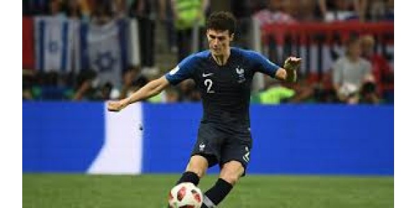 Benjamin Pavard junta-se ao FC Bayern München